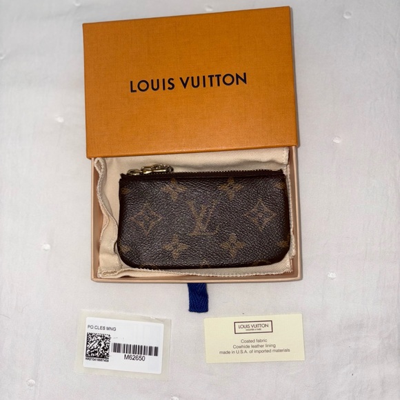 (Authentic) Louis Vuitton Keychain wallet - Picture 1 of 7